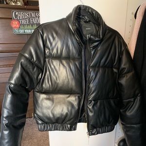 Forever 21 Warm black puffer jacket